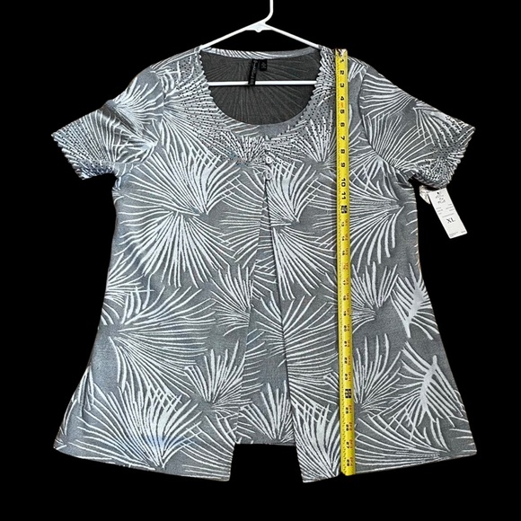 Allie & Rob Women's Blouses (Size XL) - Picture 3 of 9